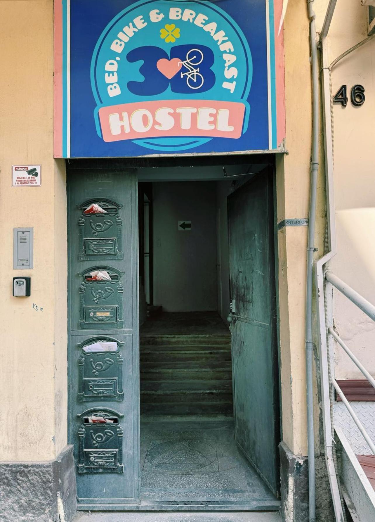 Happy Cat Old Town Hostel Belgrado Exterior foto